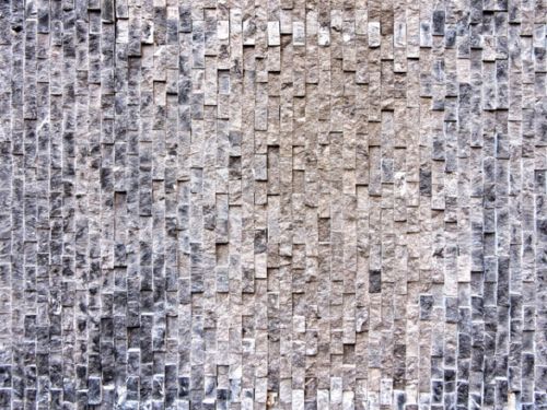 外壁が色あせる原因とは？紫外線・雨風による劣化と外壁塗装の目安