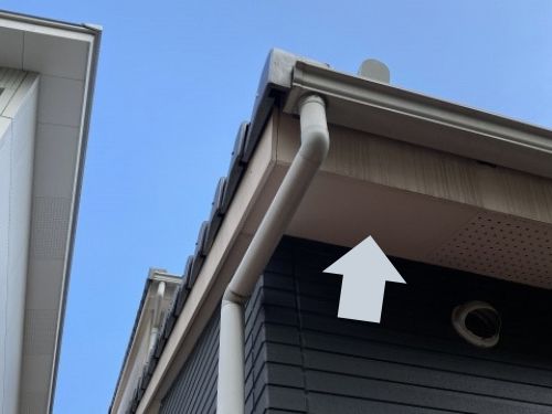 長崎市付帯塗装｜外壁塗装をするなら軒天も確認！黒ずみ・色あせが気になるときのチェックポイント